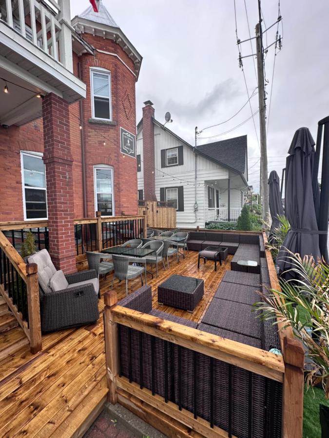Auberge Et Bistro Namaste Lachute Exterior photo