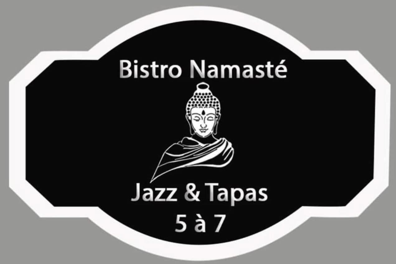 Auberge Et Bistro Namaste Lachute Exterior photo